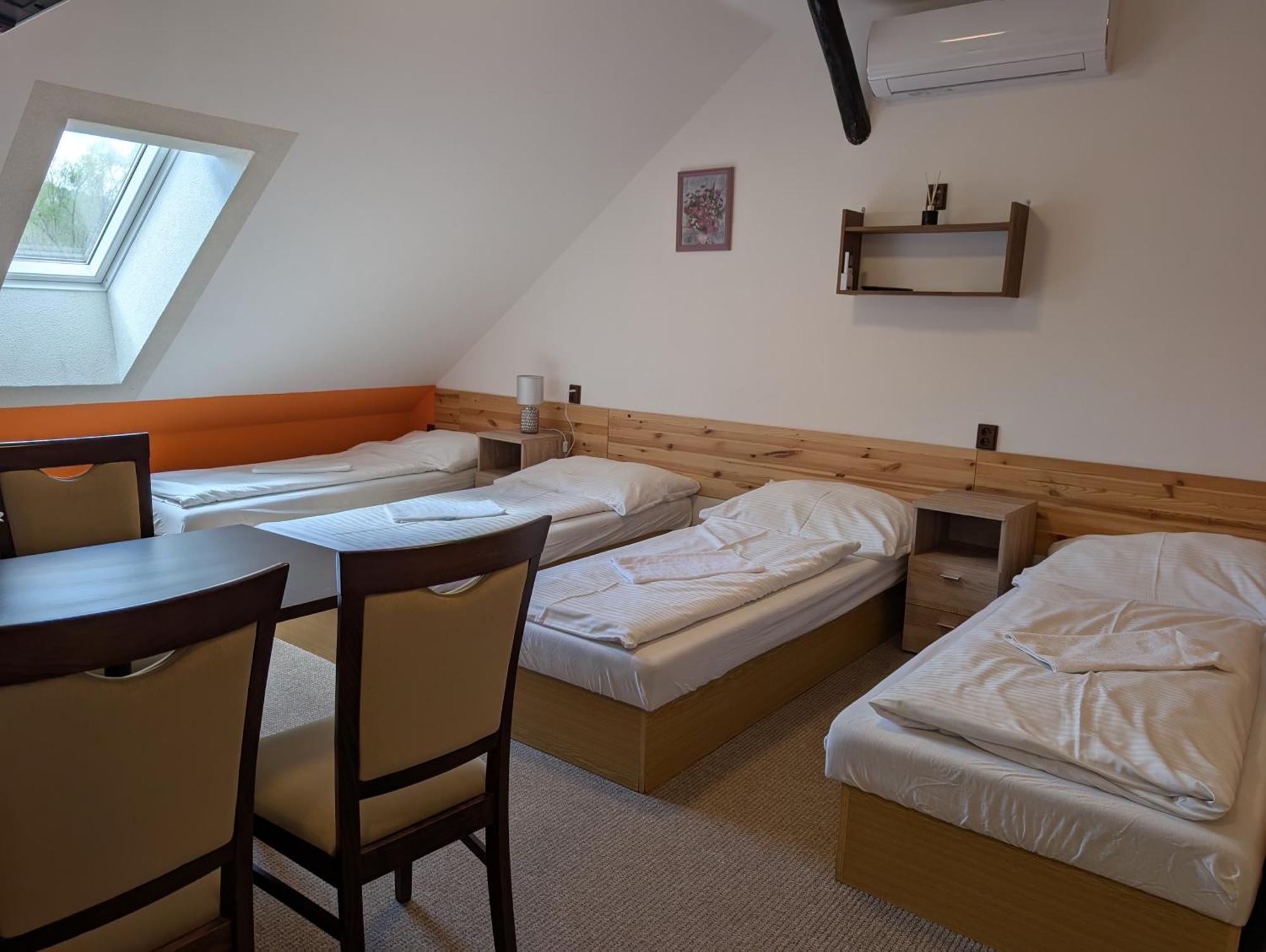 Pension Harcovna Frýdlant nad Ostravicí Bagian luar foto