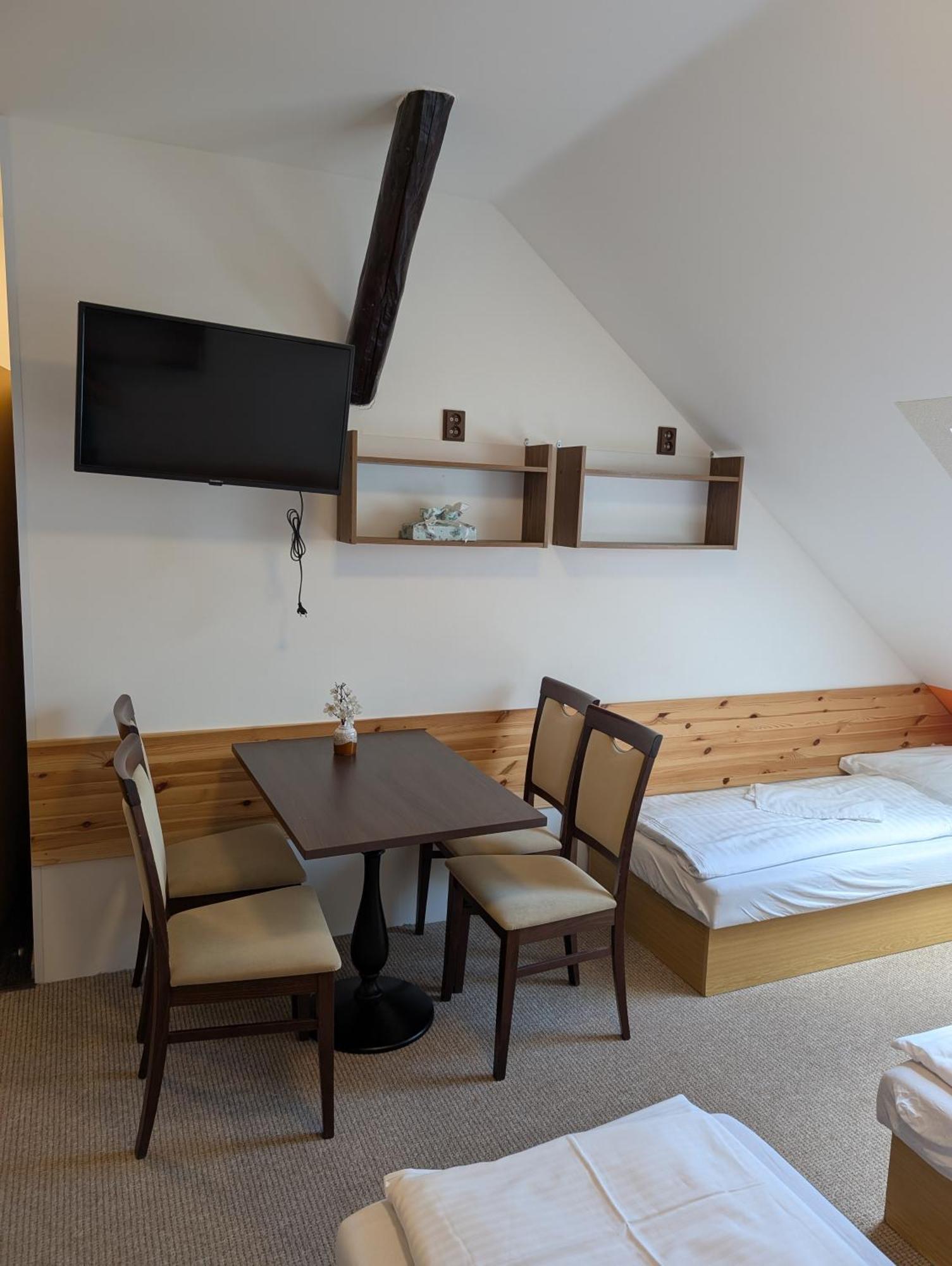 Pension Harcovna Frýdlant nad Ostravicí Bagian luar foto